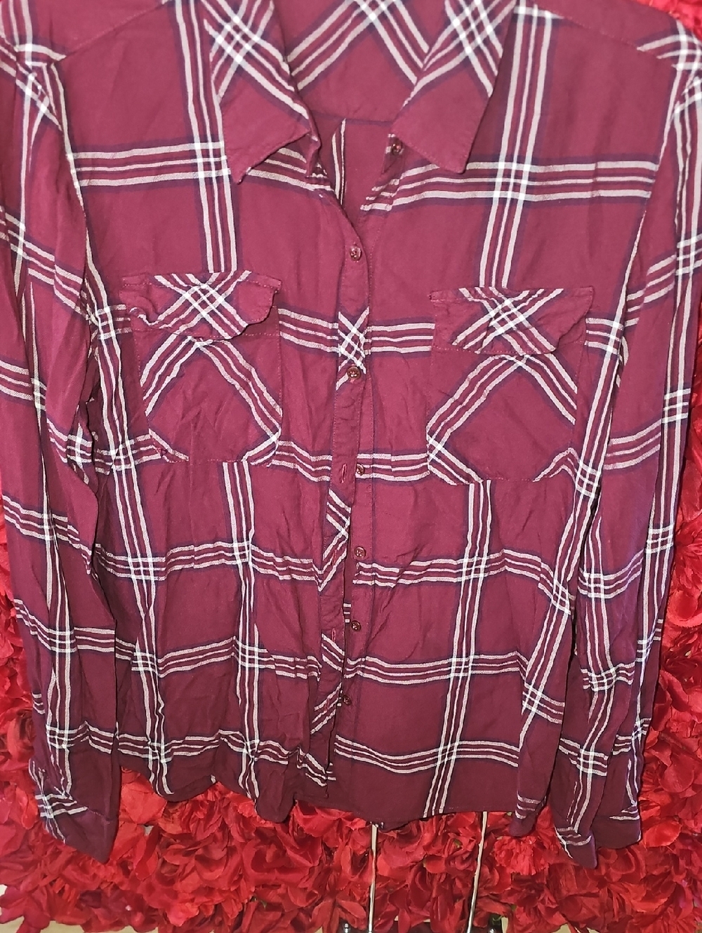 Guess Women's Burgundy Plaid Button-Down Shirt - Casual Long Sleeve Size Large